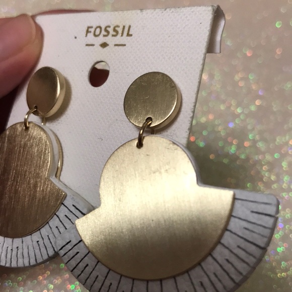 Fossil Earrings - Picture 2 of 5